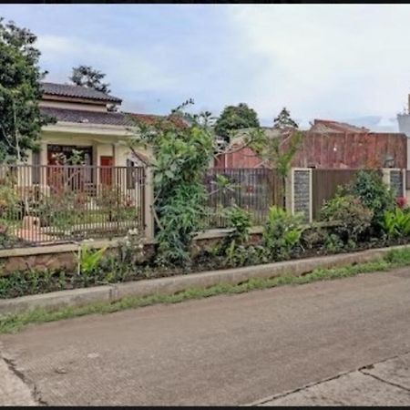 Adinda Homestay Lembang Εξωτερικό φωτογραφία