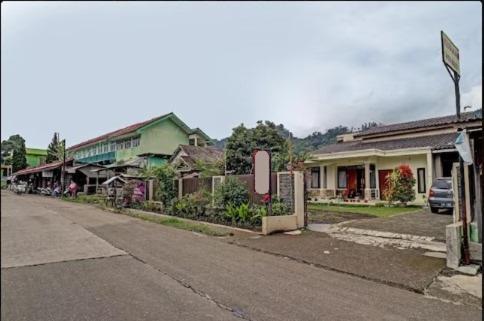 Adinda Homestay Lembang Εξωτερικό φωτογραφία
