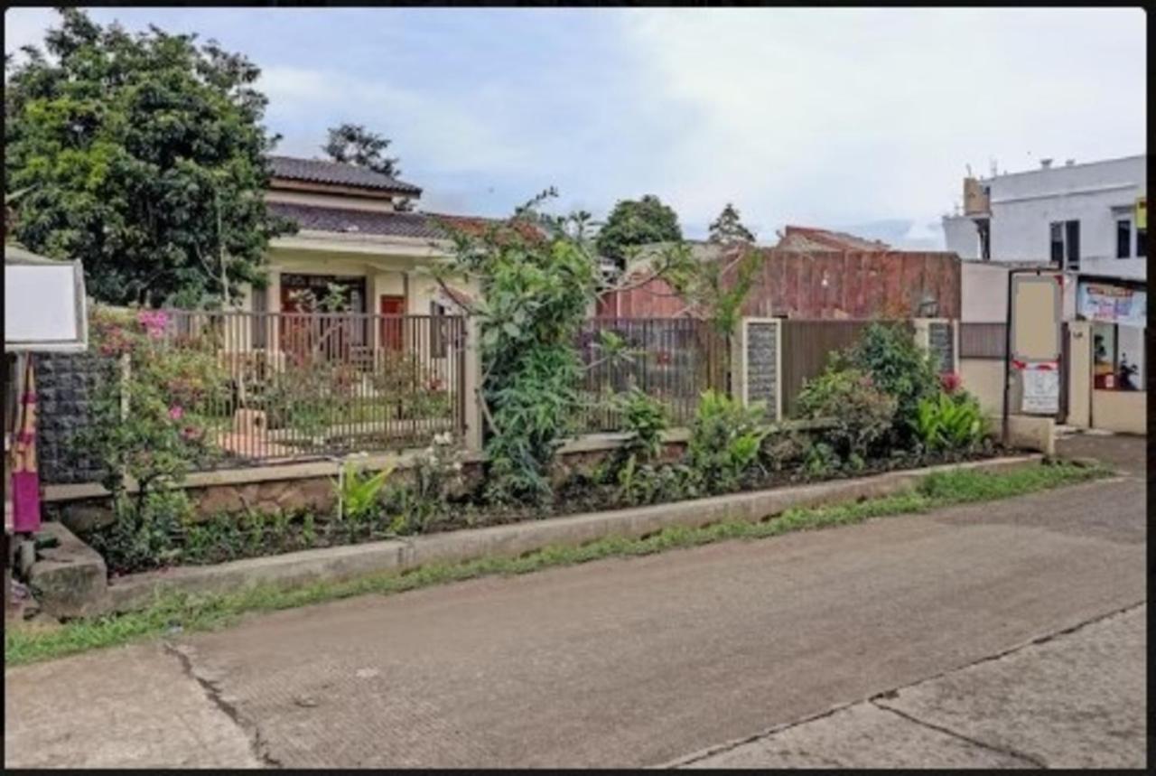 Adinda Homestay Lembang Εξωτερικό φωτογραφία